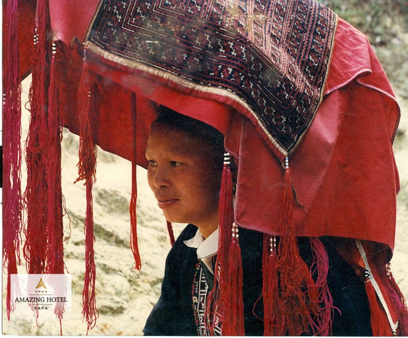 Người Dao đỏ Sapa - Màu đỏ trên khăn làm nên tên gọi