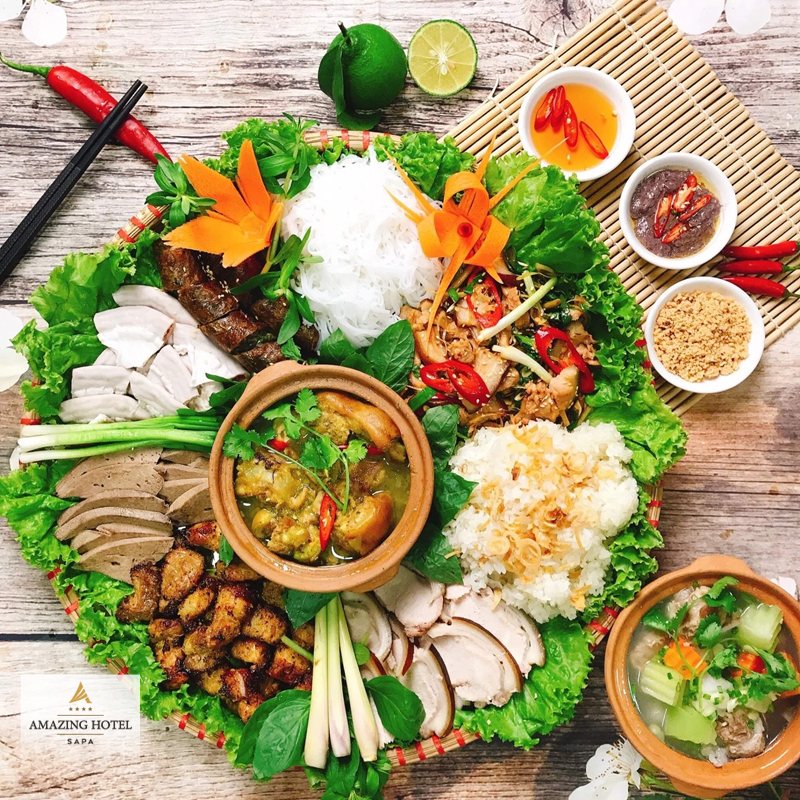 Quán ăn ngon Sapa - Phố đêm, khu chợ và các dãy quán nướng