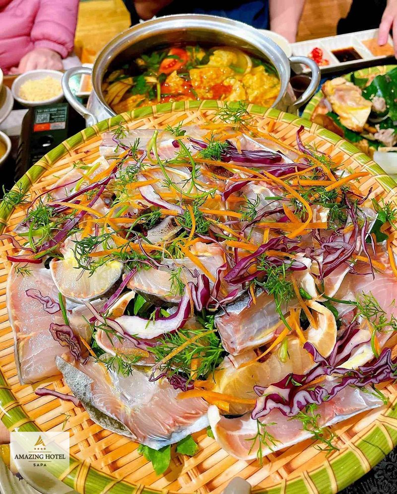 Quán ăn ngon Sapa - Quán ven đường ra ngoại vi và trong bản