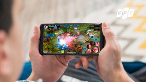 Chơi game web trên điện thoại hay máy tính thiết bị nào hợp với thể loại nào